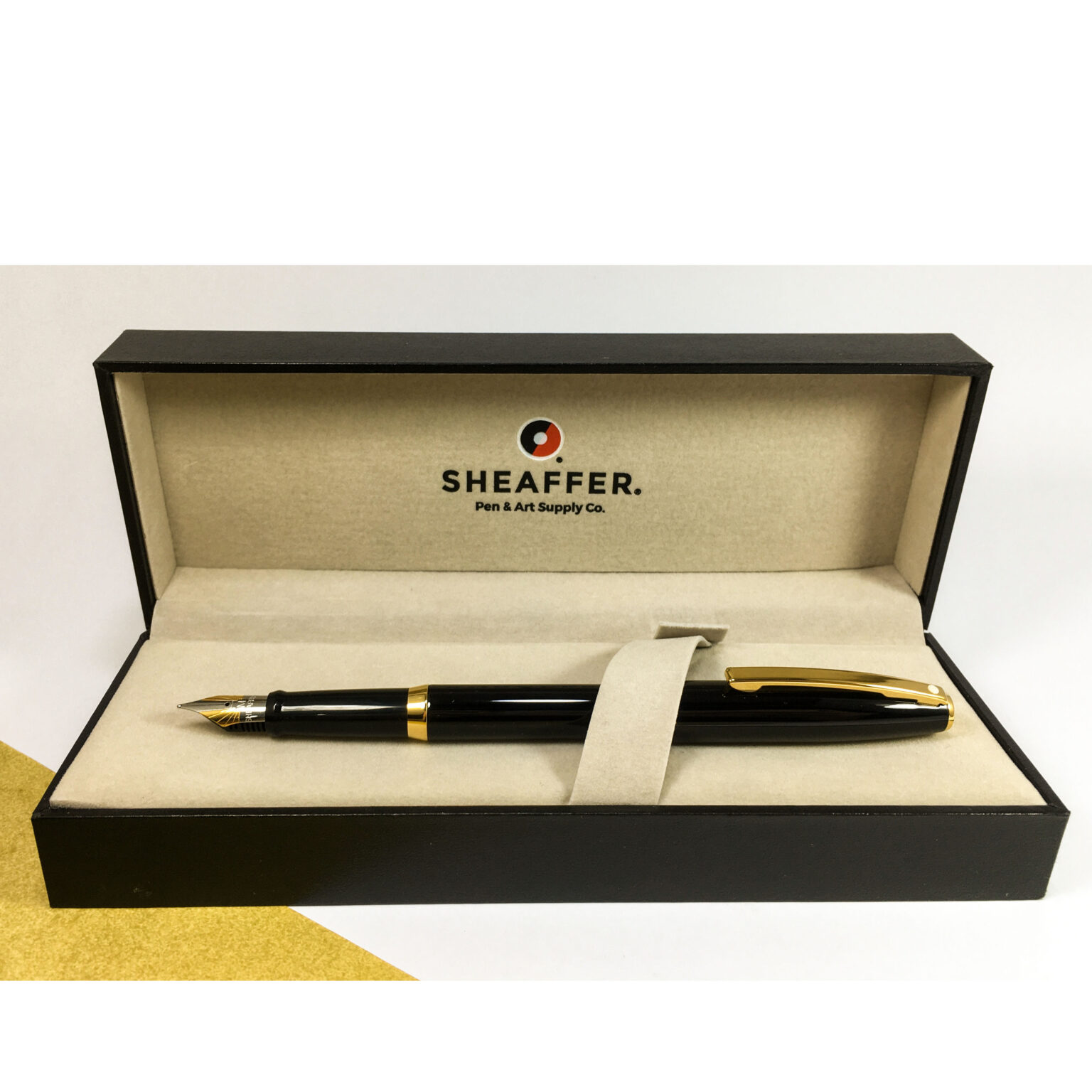 Sheaffer Sagaris GlossBlack with Gold Plated Trim Fountain Pen. - LIFE ...